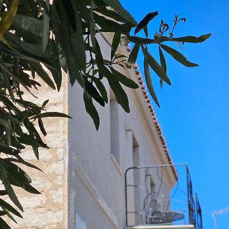 Rayuela Suites San Pantaleo Ngoại thất bức ảnh