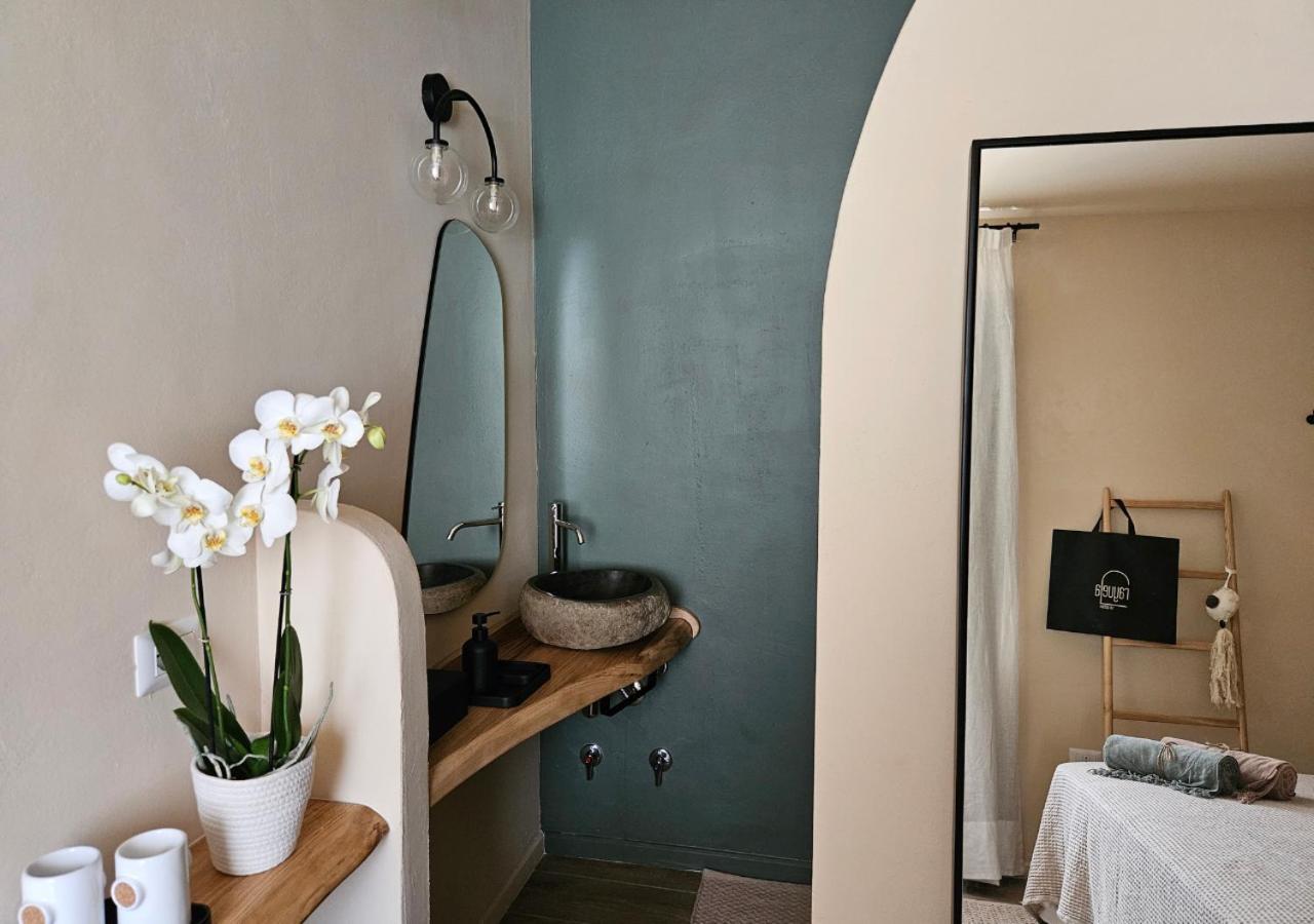 Rayuela Suites San Pantaleo Ngoại thất bức ảnh