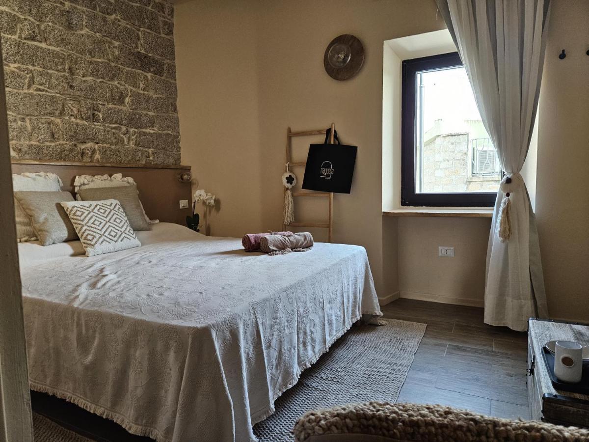 Rayuela Suites San Pantaleo Ngoại thất bức ảnh
